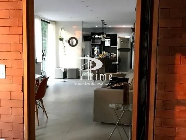 Casa com 500m² 5 quartos e 5 banheiros, à venda, no bairro Itacoatiara em Niterói