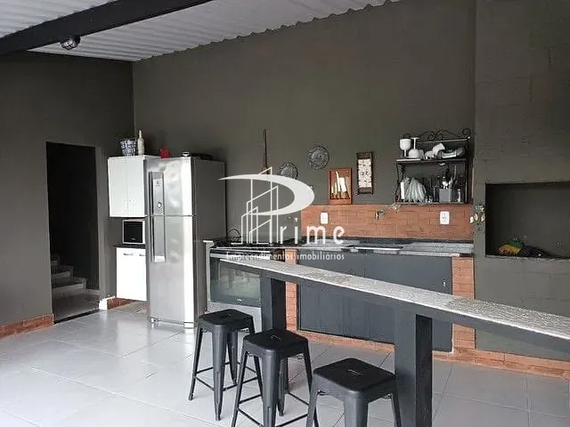 Casa com 500m² 5 quartos e 5 banheiros, à venda, no bairro Itacoatiara em Niterói
