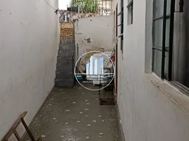 Casa com 105m² 2 quartos e 1 banheiro, à venda, no bairro Saúde em Pouso Alegre