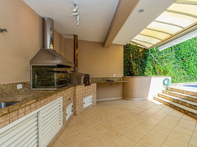 Casa com 649m² 3 quartos e 7 banheiros, à venda ou para alugar, no bairro Jardim Guedala em São Paulo
