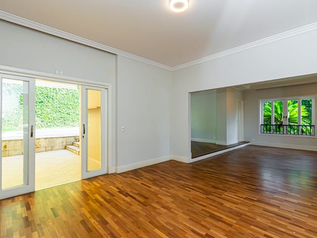Casa com 649m² 3 quartos e 7 banheiros, à venda ou para alugar, no bairro Jardim Guedala em São Paulo