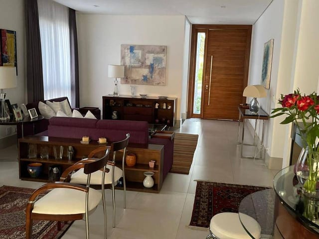 Casa 4 quartos e 6 banheiros, para alugar, no bairro Tamboré em Santana de Parnaíba