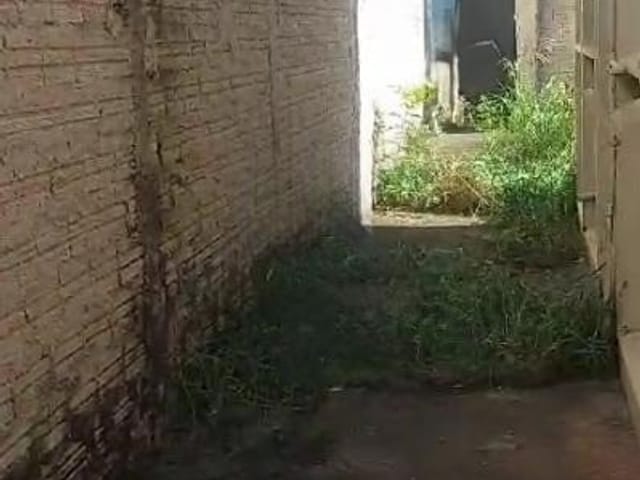 Casa com 200m² 2 quartos e 1 banheiro, à venda, no bairro Santiago em Londrina