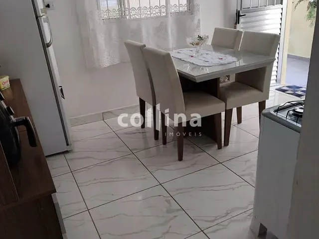 Casa com 154m² 3 quartos e 2 banheiros, à venda, no bairro Vila Silviânia em Carapicuíba