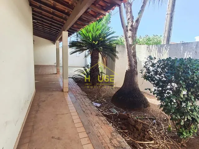 Casa 3 quartos e 2 banheiros, à venda, no bairro Santa Eliza em Votuporanga