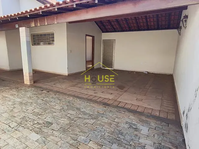 Casa 3 quartos e 2 banheiros, à venda, no bairro Santa Eliza em Votuporanga