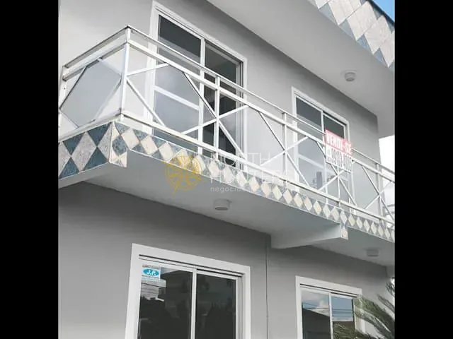 Casa com 110m² 3 quartos e 4 banheiros, à venda, no bairro Vila Nova em Joinville