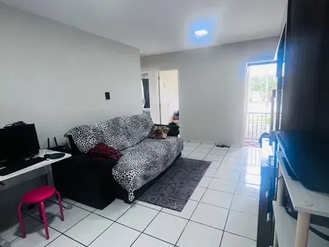 Casa com 240m² 3 quartos e 2 banheiros, à venda, no bairro Petrópolis em Várzea Grande