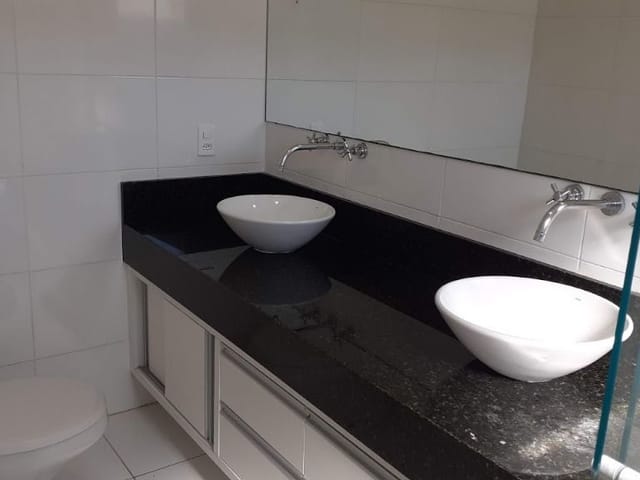 Casa com 250m² 3 quartos e 5 banheiros, à venda, no bairro Jardim das Flores em Cotia