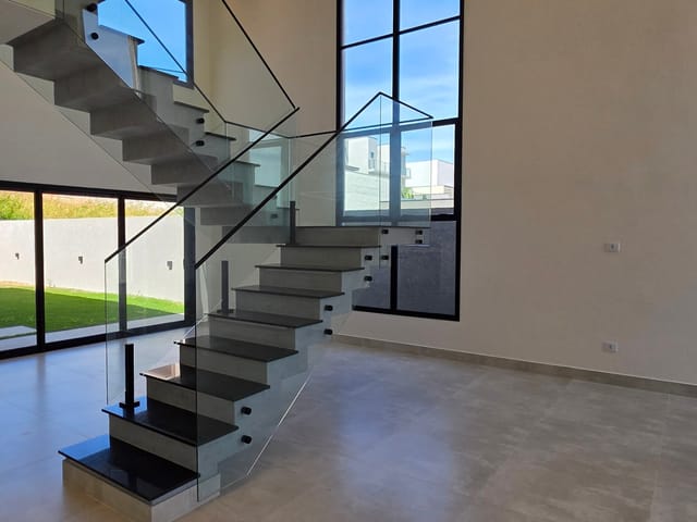 Casa com 360m² 4 quartos e 6 banheiros, à venda, no bairro Loteamento Greenfield em Atibaia