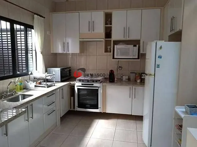 Casa com 400m² 3 quartos e 3 banheiros, à venda, no bairro Santa Paula em São Caetano do Sul