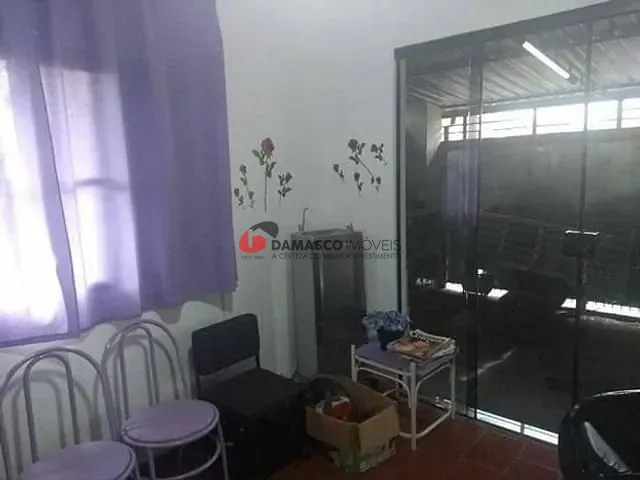 Casa com 280m² 3 quartos e 3 banheiros, à venda, no bairro Jardim Brasil (Vila Xavier) em Araraquara