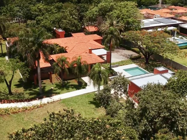Casa com 5400m² 4 quartos e 6 banheiros, à venda ou para alugar, no bairro Chácaras Residenciais Santa Maria em Votorantim