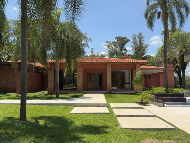Casa com 5400m² 4 quartos e 6 banheiros, à venda ou para alugar, no bairro Chácaras Residenciais Santa Maria em Votorantim