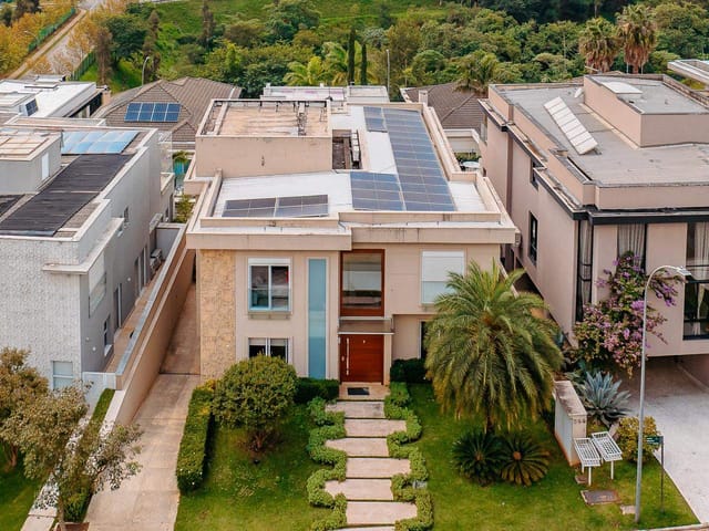 Casa com 565m² 4 quartos e 6 banheiros, à venda, no bairro Alphaville em Barueri