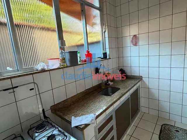 Casa 2 quartos e 2 banheiros, à venda, no bairro Niterói em Volta Redonda