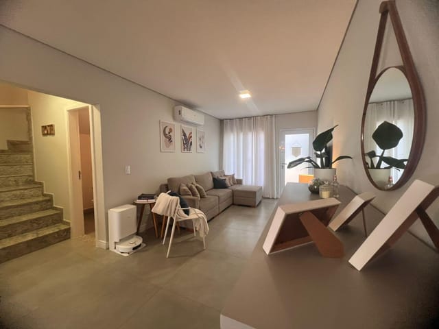 Casa 4 quartos e 3 banheiros, à venda, no bairro Jardim Burle Marx em Londrina