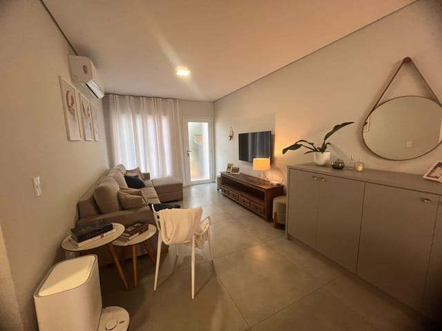 Casa 4 quartos e 3 banheiros, à venda, no bairro Jardim Burle Marx em Londrina