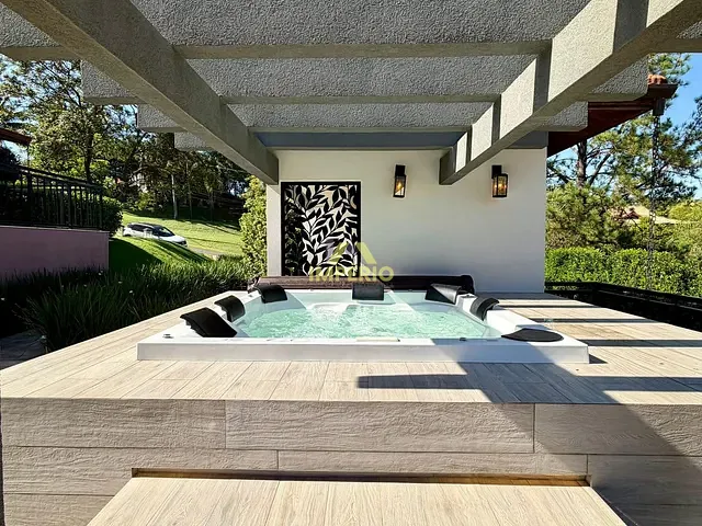 Casa com 2400m² 4 quartos e 4 banheiros, à venda, no bairro Condomínio Fechado Village Haras São Luiz II em Salto