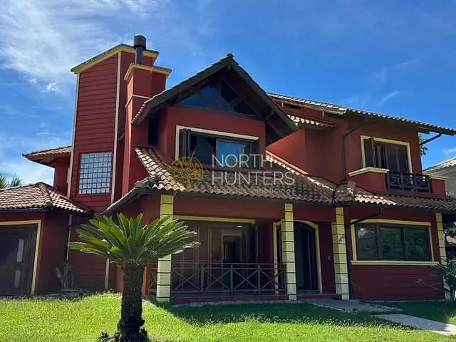 Casa com 600m² 5 quartos e 6 banheiros, à venda, no bairro Jurerê Internacional em Florianópolis