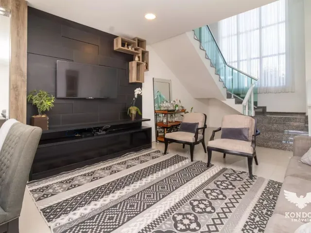 Casa com 316m² 3 quartos e 2 banheiros, à venda, no bairro São Braz em Curitiba