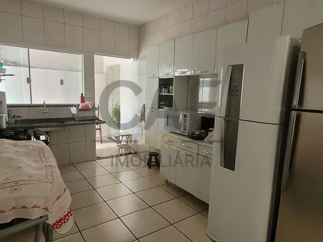 Casa com 330m² 3 quartos e 2 banheiros, à venda, no bairro Jardim Primavera em Jaguariúna