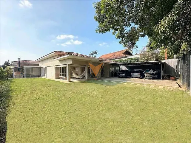 Casa com 1042m² 3 quartos e 4 banheiros, à venda, no bairro Jardim Passárgada I em Cotia