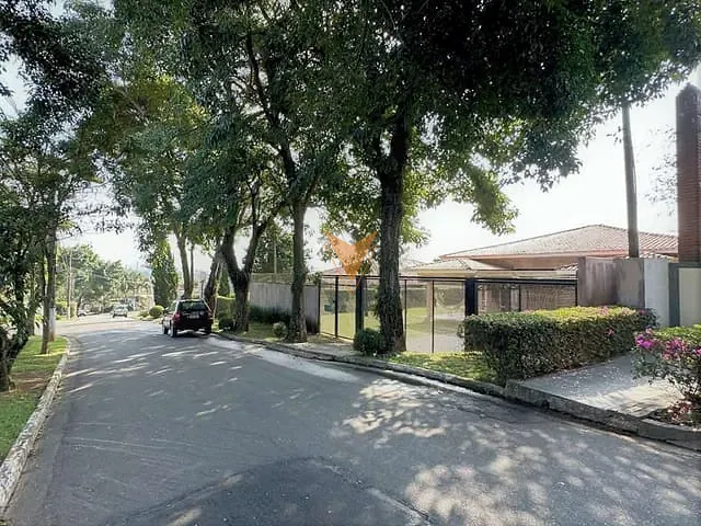 Casa com 1042m² 3 quartos e 4 banheiros, à venda, no bairro Jardim Passárgada I em Cotia