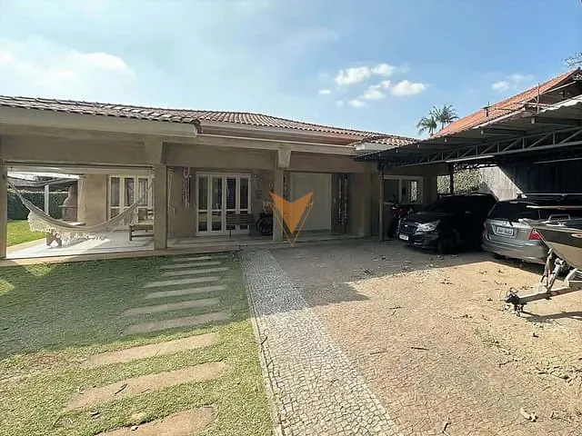 Casa com 1042m² 3 quartos e 4 banheiros, à venda, no bairro Jardim Passárgada I em Cotia