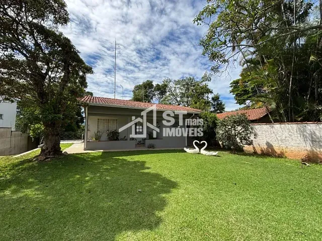 Casa com 930m² 3 quartos e 1 banheiro, à venda, no bairro Centro em Andradas