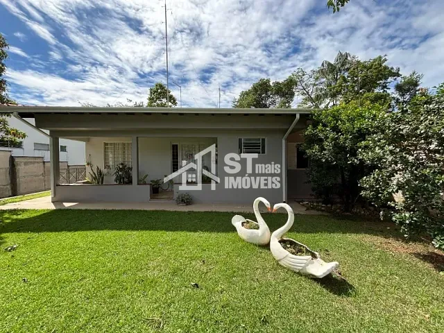 Casa com 930m² 3 quartos e 1 banheiro, à venda, no bairro Centro em Andradas