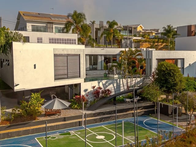 Casa com 1738m² 4 quartos e 5 banheiros, à venda, no bairro Parque Reserva Fazenda Imperial em Sorocaba