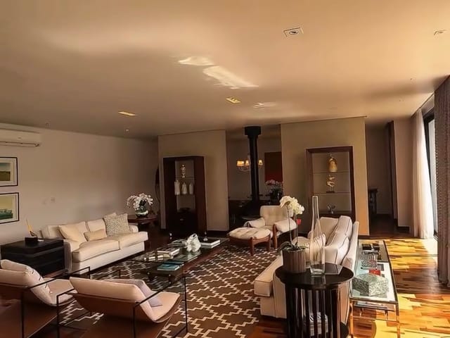 Casa com 1738m² 4 quartos e 5 banheiros, à venda, no bairro Parque Reserva Fazenda Imperial em Sorocaba