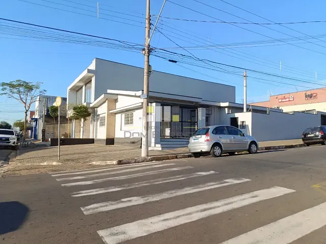 Casa com 336m², para alugar, no bairro Centro em Sumaré