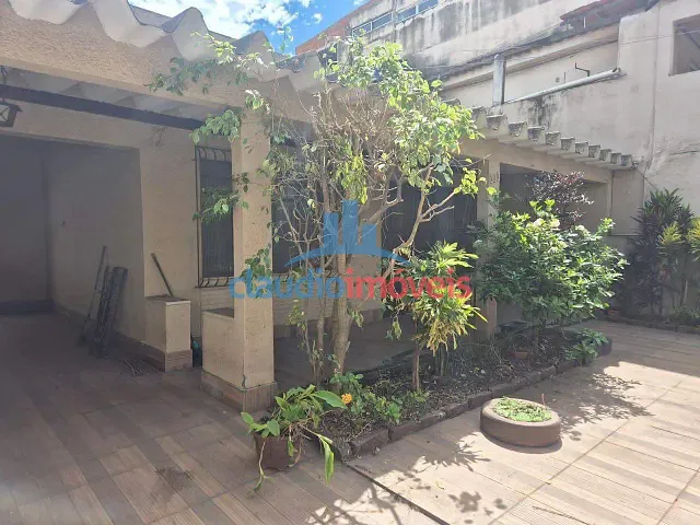 Casa 5 quartos e 3 banheiros, à venda, no bairro Goiabal em Barra Mansa