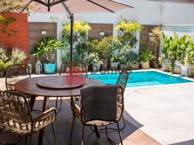 Casa com 400m², à venda, no bairro Condomínio Real Ville em Pindamonhangaba