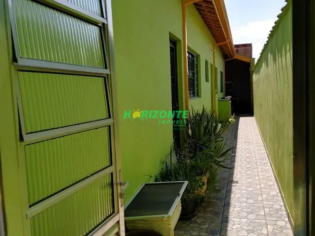 Casa com 125m² 2 quartos e 1 banheiro, à venda, no bairro Jardim Pararangaba em São José dos Campos