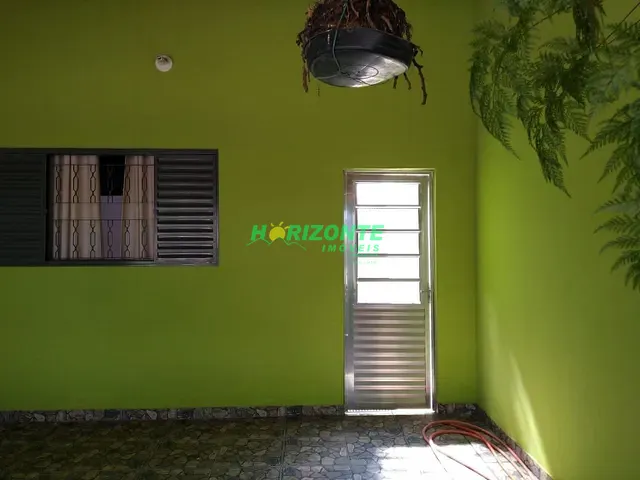 Casa com 125m² 2 quartos e 1 banheiro, à venda, no bairro Jardim Pararangaba em São José dos Campos
