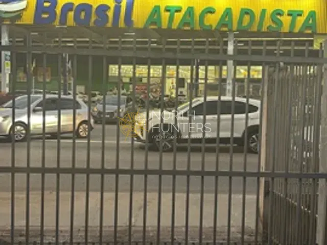 Casa com 555m² 3 quartos e 3 banheiros, à venda, no bairro Boa Vista em Joinville