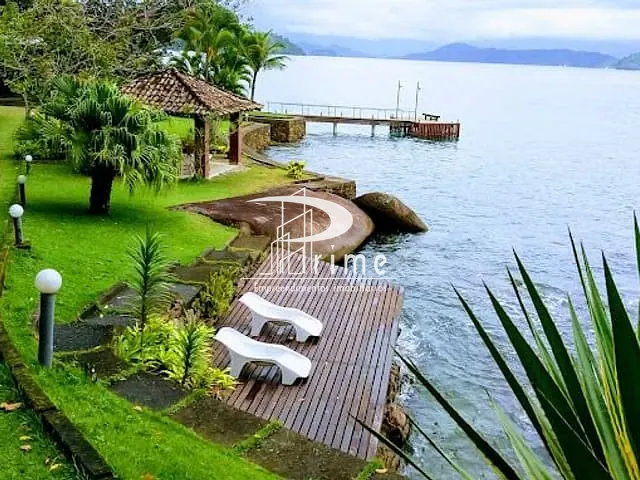 Casa com 3500m² 3 quartos e 3 banheiros, à venda, no bairro Bracuí em Angra dos Reis