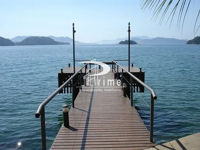 Casa com 3500m² 3 quartos e 3 banheiros, à venda, no bairro Bracuí em Angra dos Reis