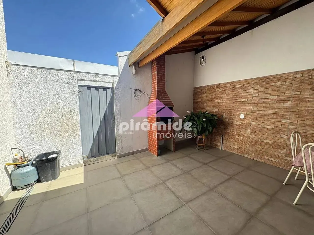 Casa, 3 quartos, 138 m² - Foto 1