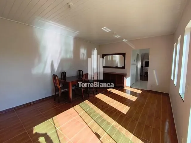 Casa com 1061m² 3 quartos e 1 banheiro, à venda, no bairro Contorno em Ponta Grossa