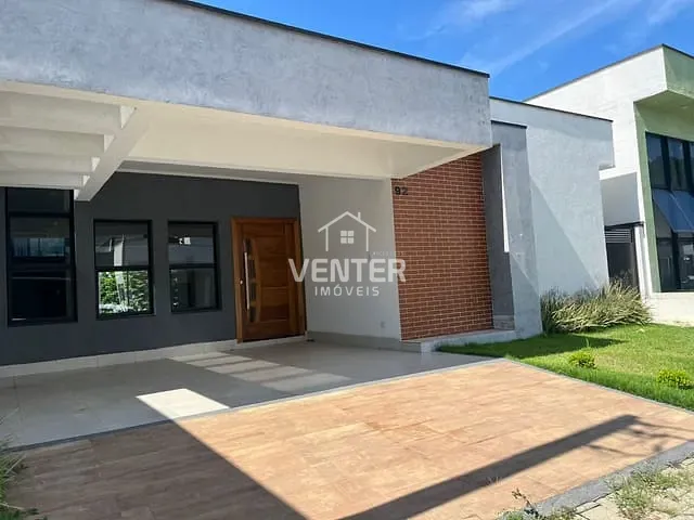 Casa com 300m² 3 quartos e 2 banheiros, à venda ou para alugar, no bairro Loteamento Residencial Parque das Araucárias em Tremembé