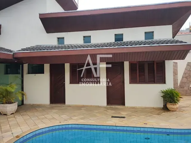 Casa com 520m² 3 quartos e 4 banheiros, para alugar, no bairro Vila São Geraldo em Taubaté