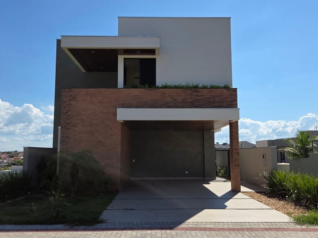 Casa com 252m² 3 quartos e 4 banheiros, à venda, no bairro Parque Tauá em Londrina
