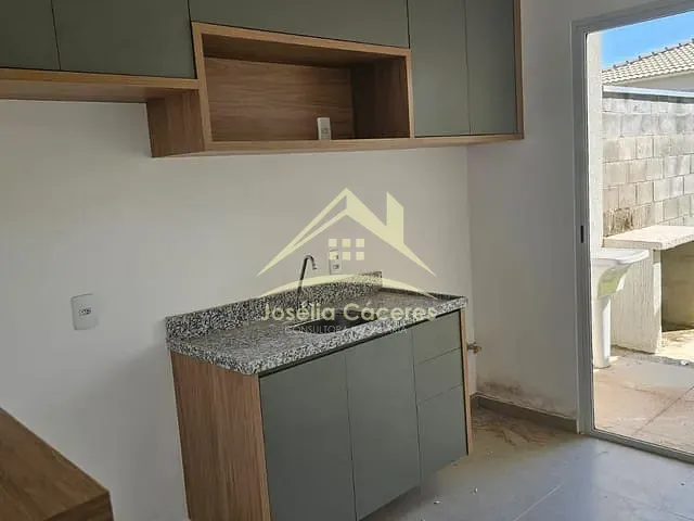 Casa com 257m² 3 quartos e 2 banheiros, para alugar, no bairro Novo Mundo em Várzea Grande