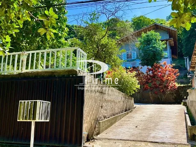 Casa com 704m² 1 quarto e 1 banheiro, à venda, no bairro Serra Grande em Niterói