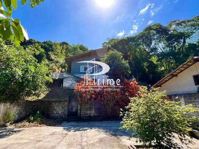Casa com 704m² 1 quarto e 1 banheiro, à venda, no bairro Serra Grande em Niterói