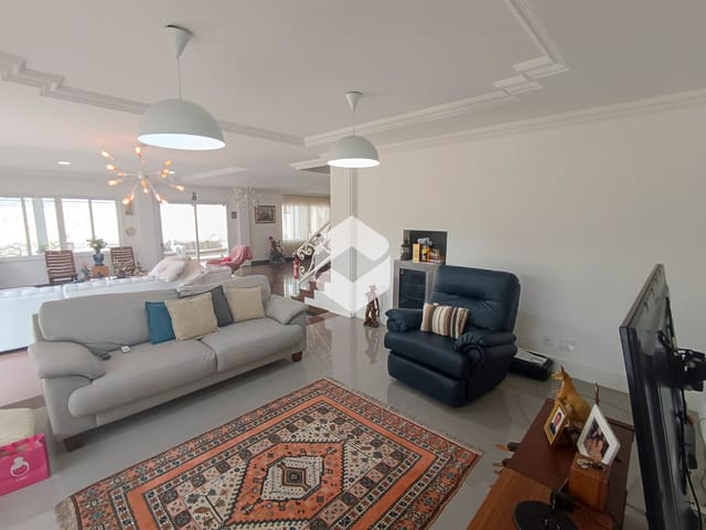 Casa com 700m² 5 quartos e 6 banheiros, à venda, no bairro Barra da Tijuca em Rio de Janeiro